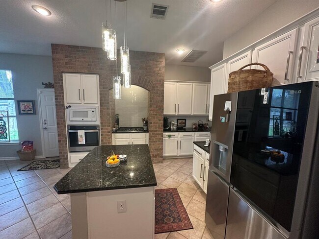 Building Photo - 4421 Lost Oasis Hollow