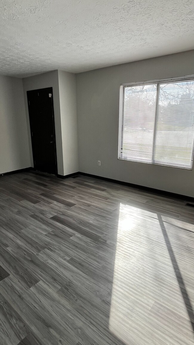 3.Living Room -2 - 6592 Hawksway Ct