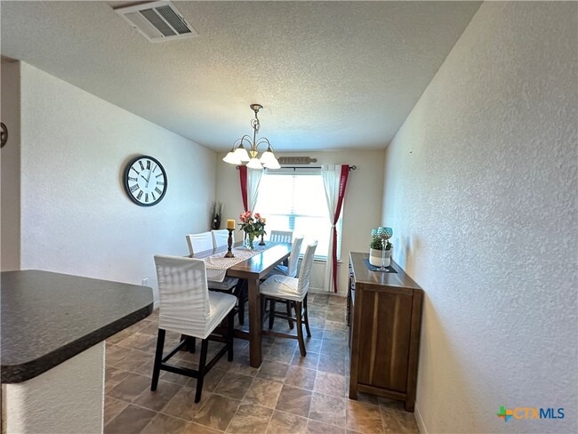 Building Photo - 4402 Colonel Dr