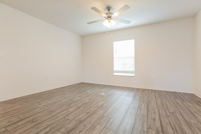 Foto del edificio - 6696 Beckwith Ave, North Port, FL