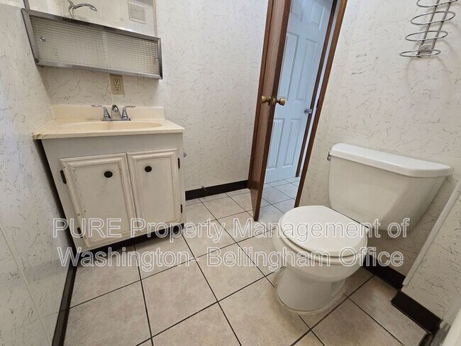 Foto del edificio - 7394 Birch Bay Dr