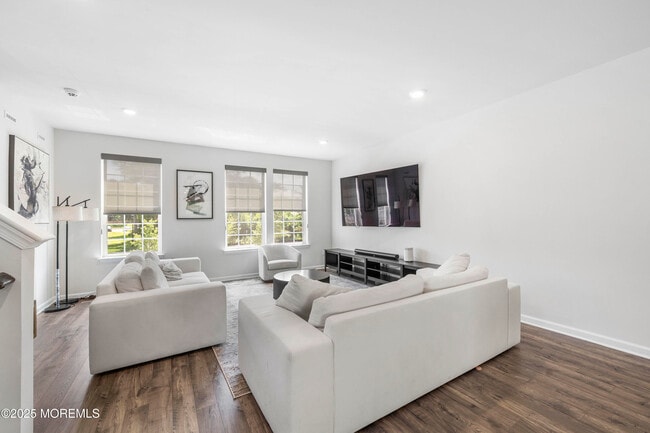 Building Photo - 64 Wembley Wy