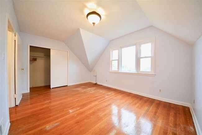 Building Photo - 65-67 W 5th St