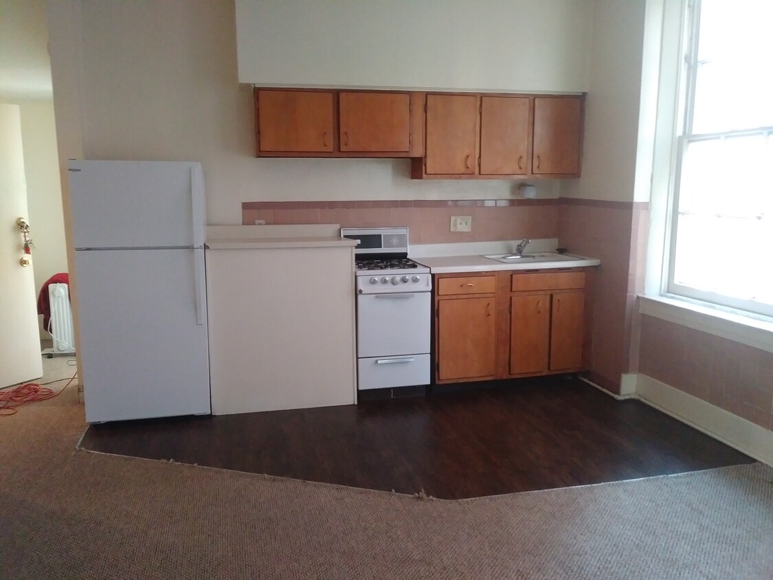 Primary Photo - 2232 Ravine St