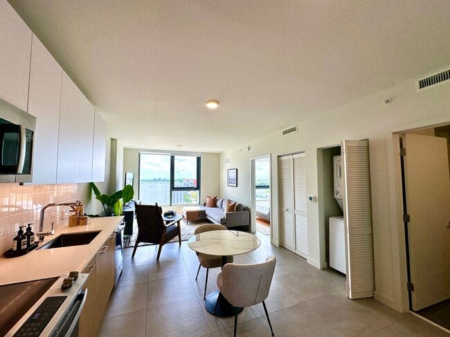 Foto del edificio - 337 NW 31st St