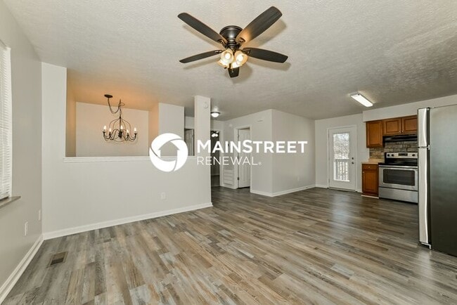 Photo - 3 Bedroom Pet-Friendly Home in KNOXVILLE, TN with Main Street Renewal