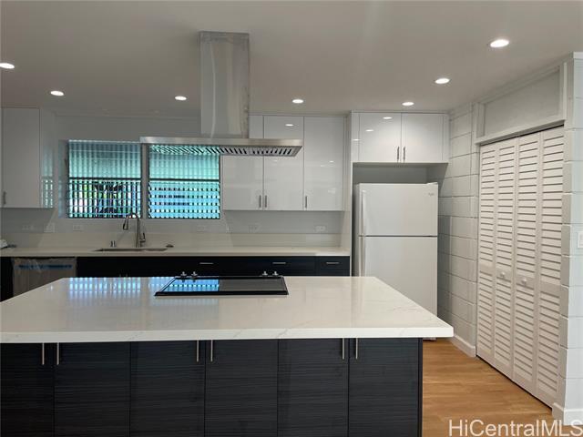 Building Photo - 1030 Noio St