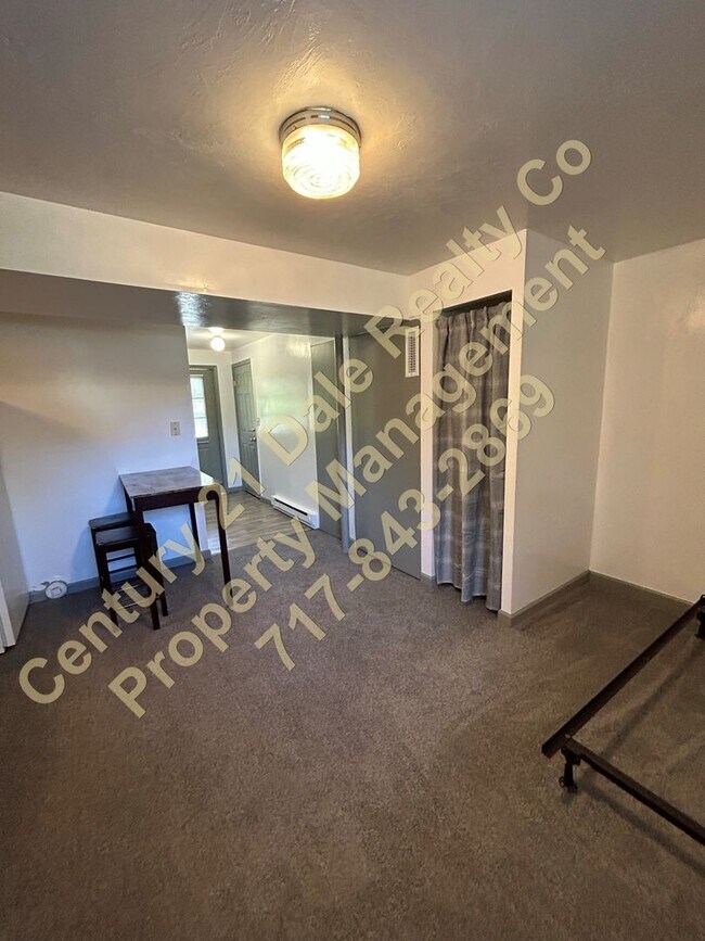 Building Photo - Lewisberry Rd 4786