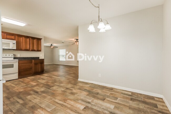 Foto del edificio - 7194 Berkley Rd