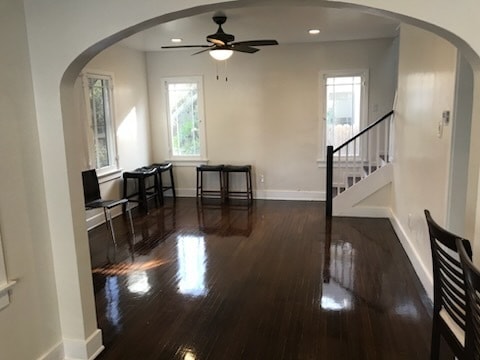 Building Photo - 2101 W Huntington Dr