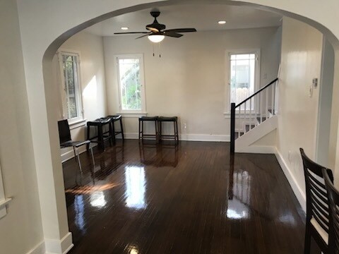 Foto del edificio - 2101 W Huntington Dr