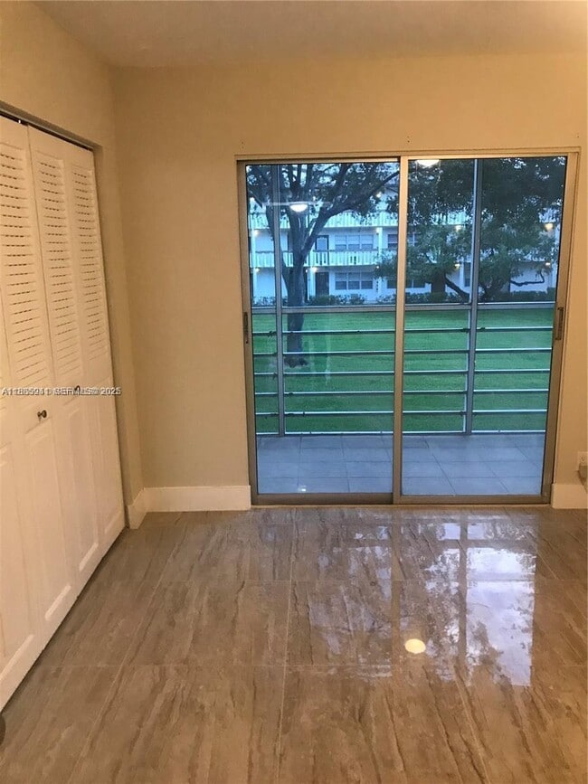 Foto del edificio - 358 Mansfield I