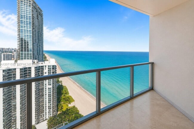 Building Photo - 16699 Collins Ave