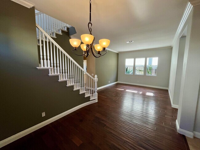 Building Photo - 5538 Coyote Ct
