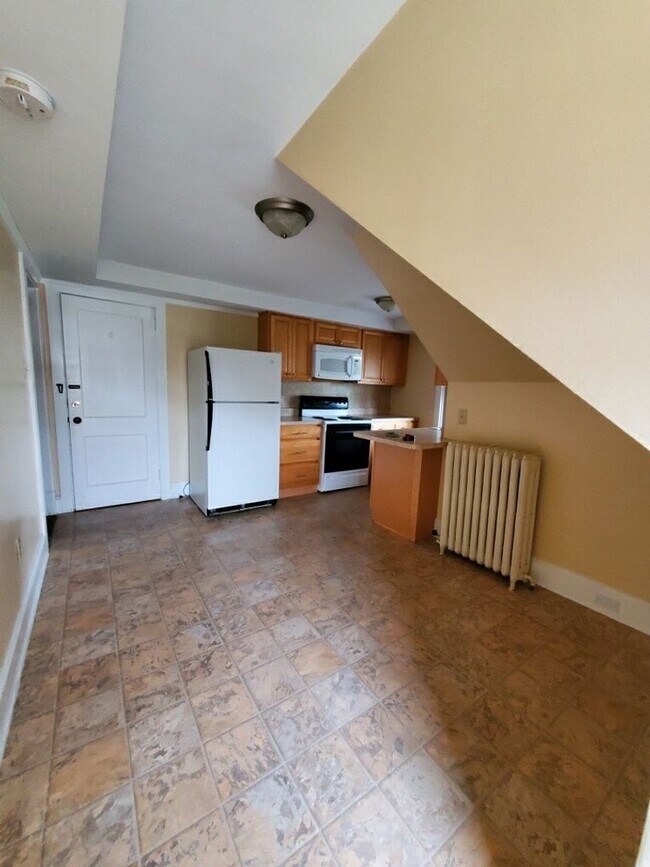 639 Market St Unit 3N, Williamsport, PA 17701 Room for Rent in