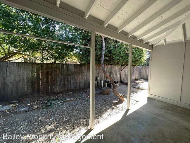 Foto del edificio - 3 br, 2 bath House - 418 PELTON AVE