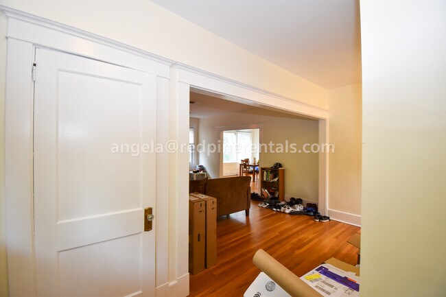 Foto del edificio - 5728 Solway St