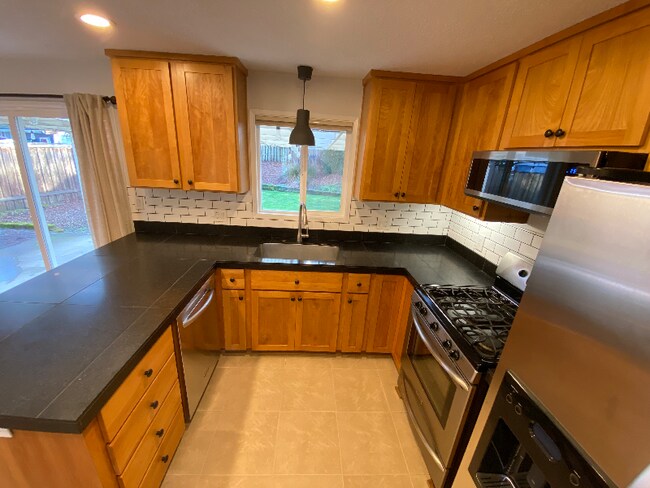 Foto del edificio - 10375 SW Johnson St