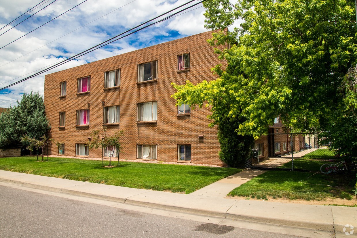 Foto del edificio - Queen Elizabeth Apartments