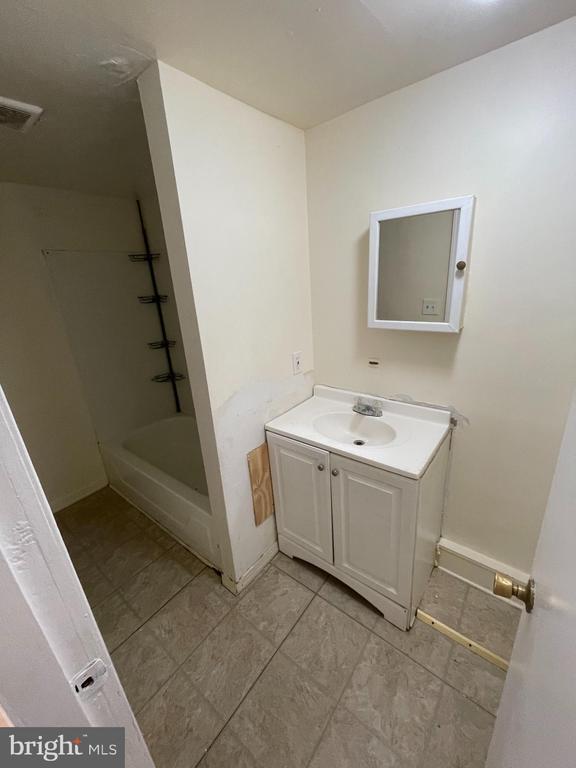 Primary Photo - 651 Court Ave