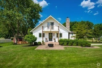 Building Photo - 4601 Parkmoor Dr