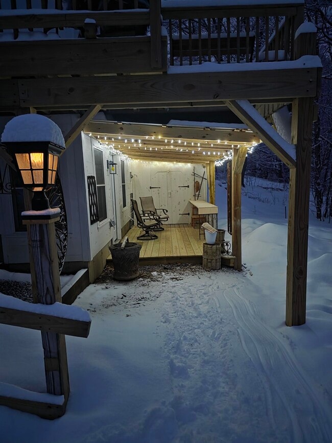 Foto del edificio - 529 Valley Rd