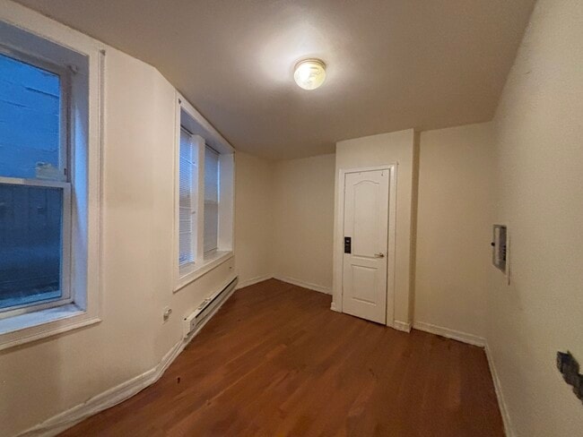 Foto del edificio - 5902 Madison St