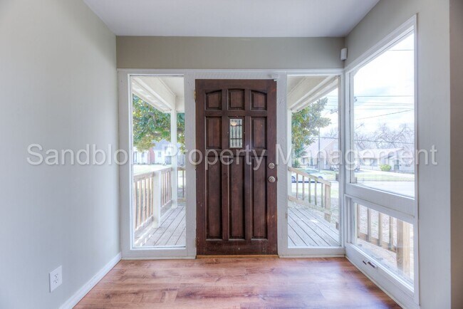 Foto del edificio - FOR LEASE | Tulsa | $1500 Rent | 3 Bed, 2 Bath Home