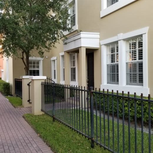 Foto del edificio - 2410 Victoria Gardens Ln