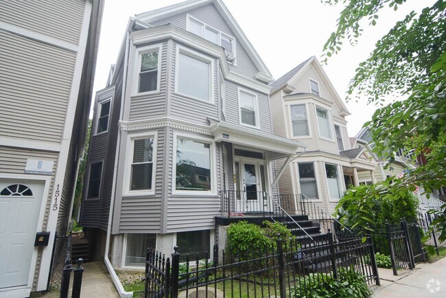 Building Photo - 1517 W Oakdale Ave
