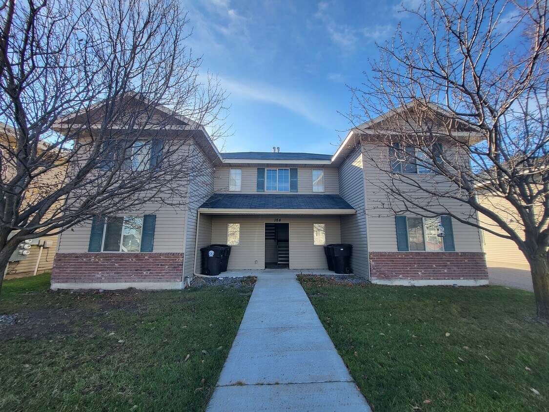 Primary Photo - 184 Stockham Blvd