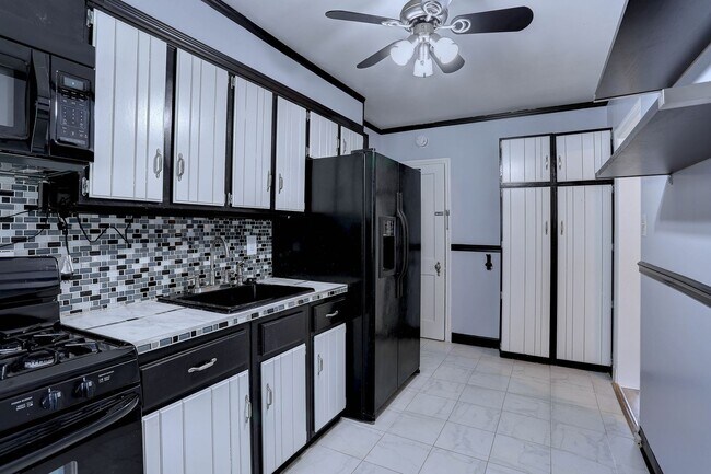 Photo - 3 Bedroom 2 Full Bath Row Home Minutes from Morgan State