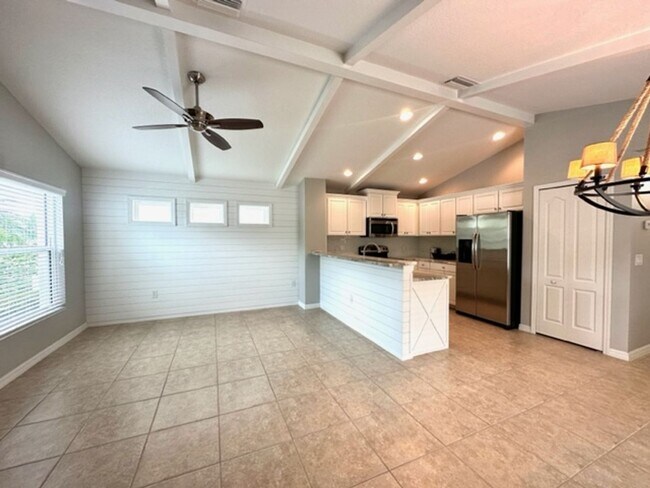 Foto del edificio - 2/2 CUTE COTTAGE - WOODBROOK COMMUNITY - NEAR SHOPPING/SCHOOLS