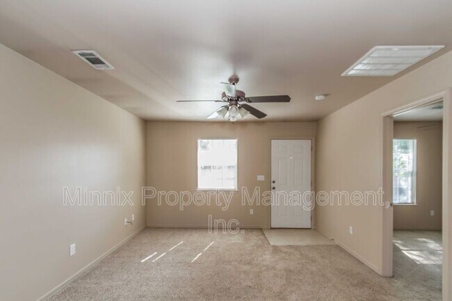 Building Photo - 2805 Mable Dr
