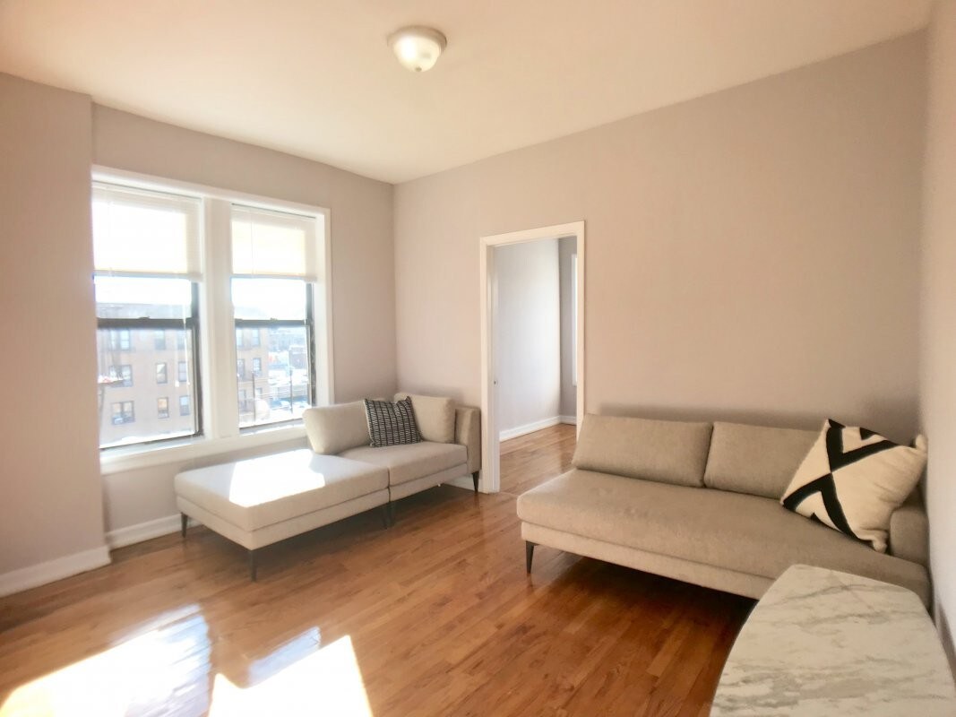 Primary Photo - 248 Wadsworth Ave