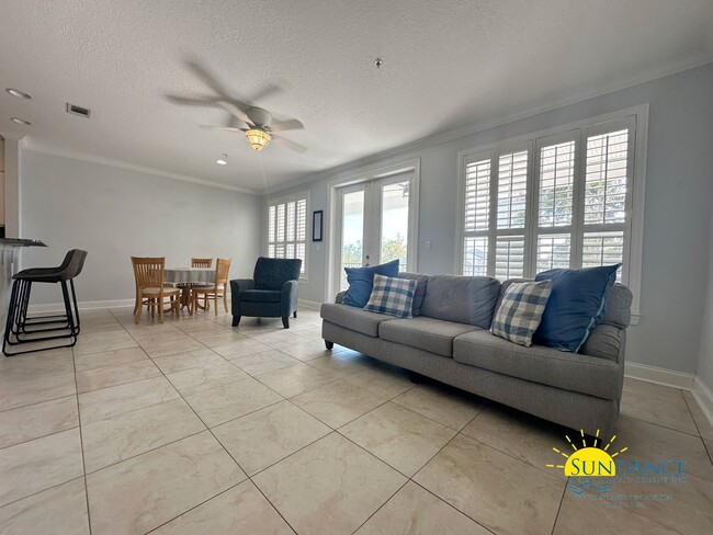 Foto del edificio - Beautiful Partially Furnished Condo in Downtown Fort Walton Beach!