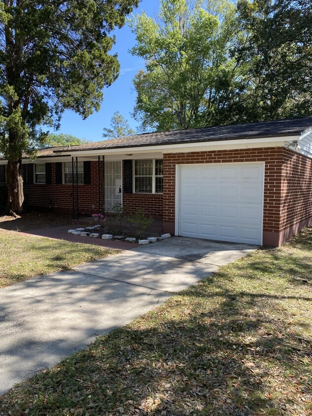 Photo - 7623 John F Kennedy Dr E (Jacksonville, FL)