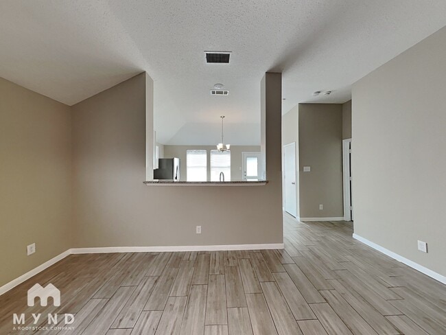 Building Photo - 1224 Mockingbird Dr