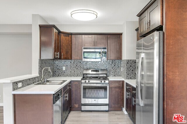 Foto del edificio - 1837 N La Brea Ave