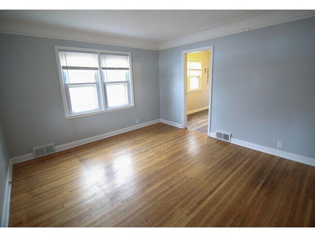 Foto del edificio - 4634 Cedar Ave S