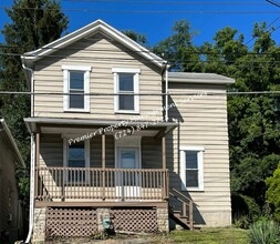 Building Photo - 2727 9th Ave