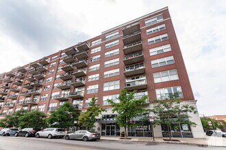 Building Photo - 6 S Laflin St
