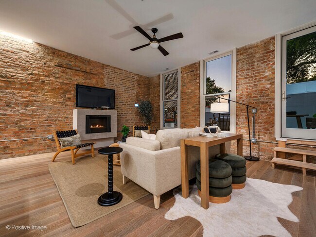 Building Photo - Lincoln Park Mews