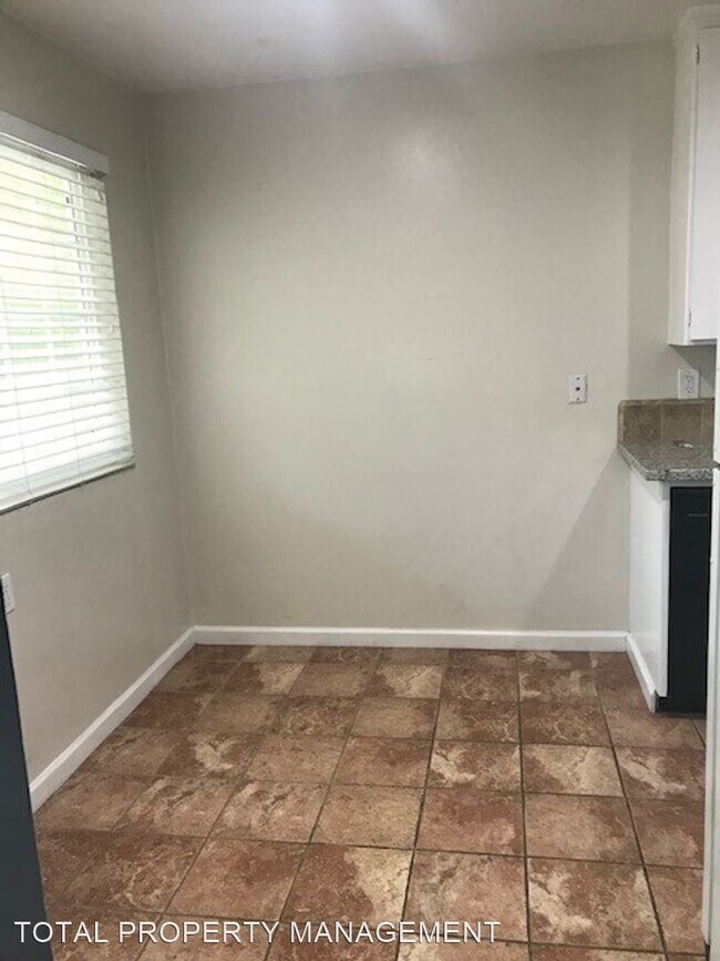 Building Photo - 1 br, 1 bath House - 948 WELDWOOD CT #2