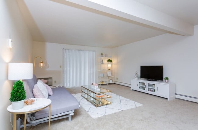 Interior Photo - Apple Valley Associates LLC