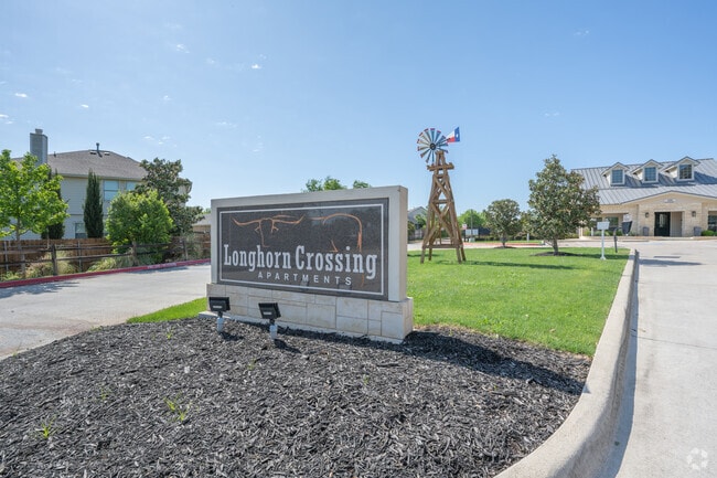 Building Photo - Longhorn Crossing