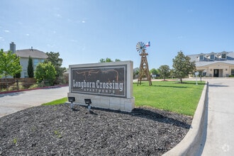 Building Photo - Longhorn Crossing