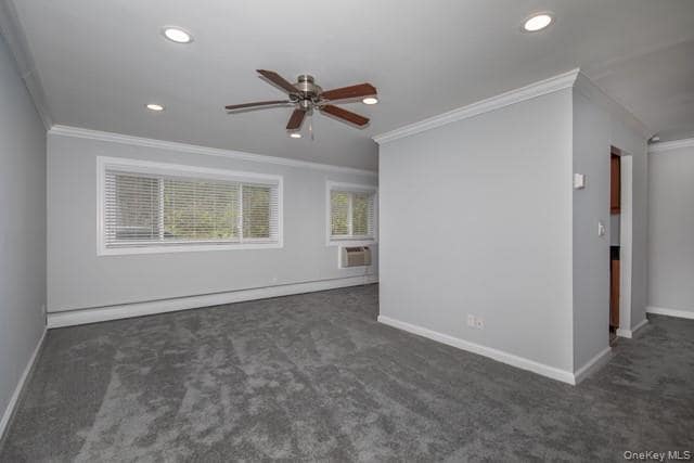 Building Photo - 427 Main St