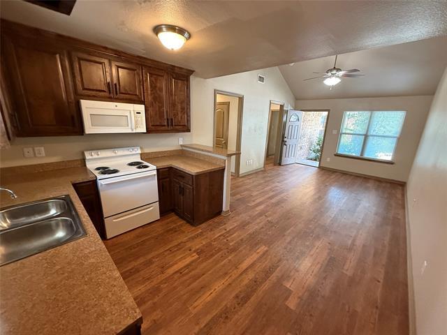 Building Photo - 208 Stewart Bend Ct