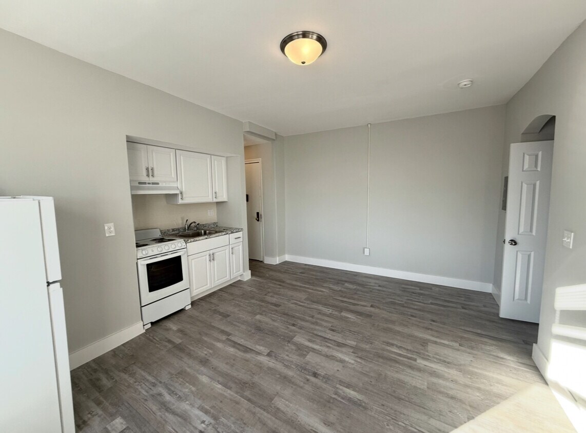 Foto principal - 237 E Broadway